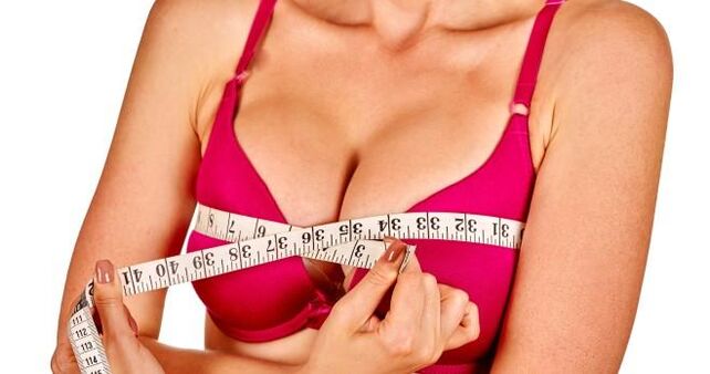 Sânii care au devenit mai mari după aplicarea compreselor